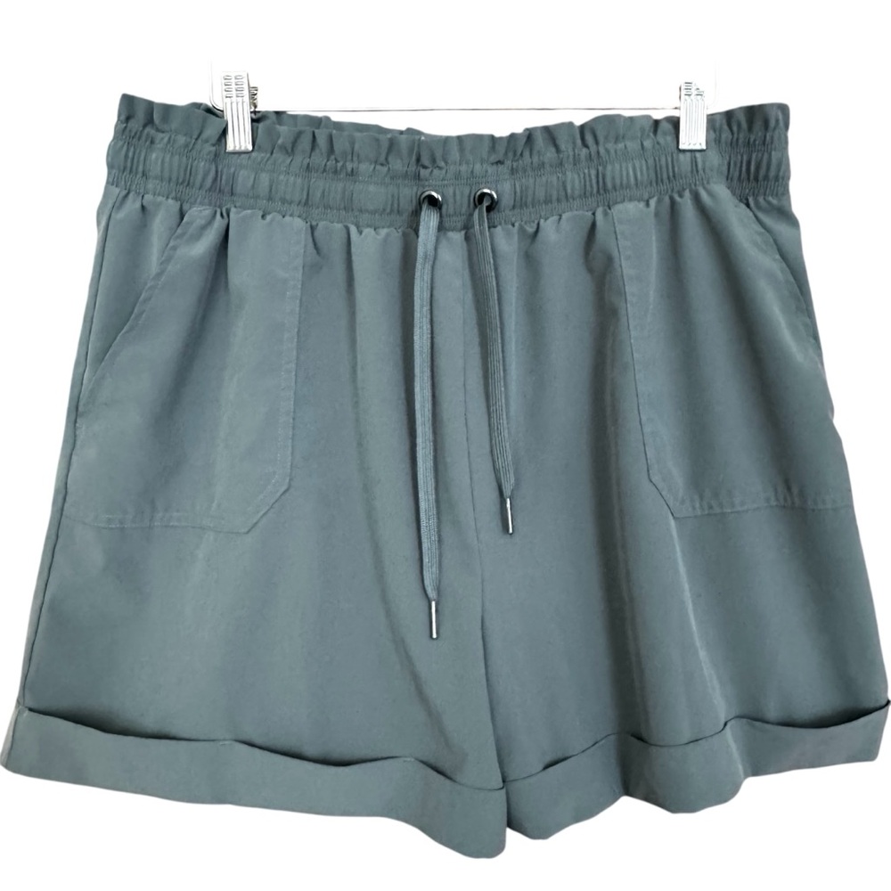 New Danskin Women's High Waist Gray Shorts. Elastic and Lightweight.